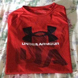 Youth Under Armour short set, size L